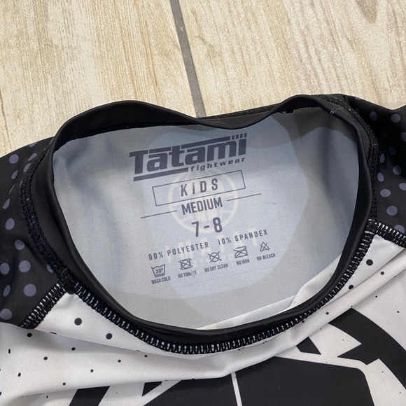 TATAMI Rashguard - Kids 7/8 - Picture 4 of 8